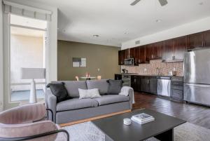 Marina Del Rey 1br w pool spa nr Venice Beach LAX-1075