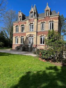 Maisons de vacances Maison des Ifs - Proche Etretat - Jardin & billard : photos des chambres