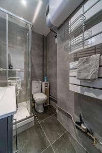 Appartements Le Jean Bapt- Charmant studio a proximite du plan d’eau : photos des chambres