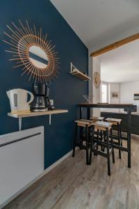 Appartements Le Jean Bapt- Charmant studio a proximite du plan d’eau : photos des chambres