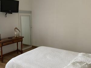 Hotels Hotel Les trois maures : photos des chambres