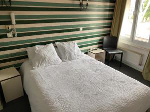 Hotels Hotel Les trois maures : photos des chambres