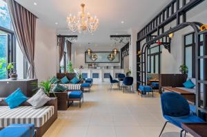 Rex Quang Binh Hotel
