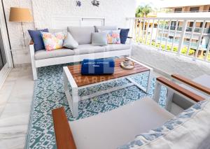 751, RENOVATED 2 Beedroom Apartment, Second line of the beach, Wifi, ParkingING