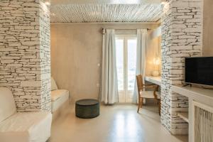 Junior Suite with Sea View room in Levantes Ios Boutique Hotel
