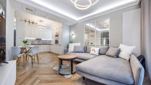 Sagaris z basenem, Sun & Snow