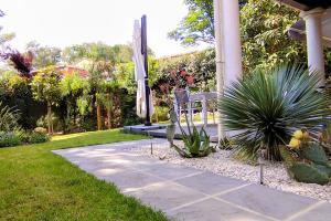 Villa dans un puits de verdure avec piscine résidentielle