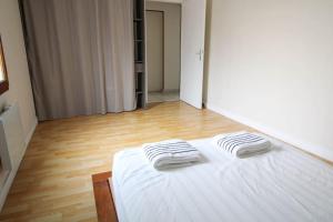 Appartements NEW ! Le petit Monlogis : Calme / Wi-Fi : photos des chambres