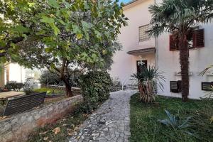 Quiet & Lovely Apartment-Ičići 