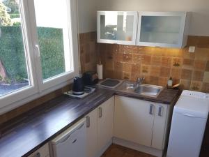 Maison Biscarrosse Plage : T2 Confortable avec Jardin, Terrasse et Parking, à 500m de lOcéan - FR-1-319-181
