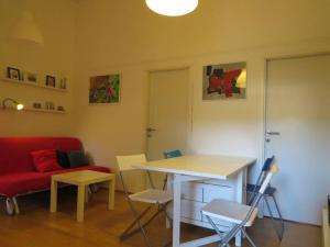 MODERN APARTMENT IN THE HEART OF OLD TOWN