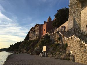 MODERN APARTMENT IN THE HEART OF OLD TOWN