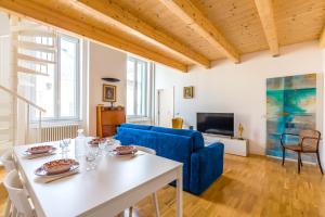 Nova Stylish House in center by Napoliapartments