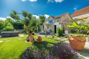 Rustical Holiday Resort Olea - Opanci