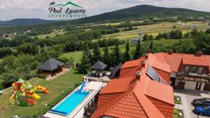 Duplex Apartment with Access to Jacuzzi room in Poduszka Apartamenty pod Łysicą