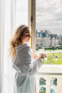 Hotels Le Grand Hotel de Cabourg - MGallery Collection : photos des chambres