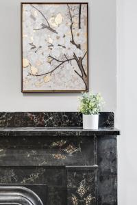 M2 Central location 2 mins to VCU FREE PARKING