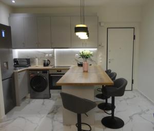 Athenian Center Athens Koukaki