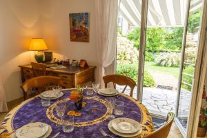 Maisons de vacances Clos Fleuri : Amboise Home with Amazing Gardens : photos des chambres