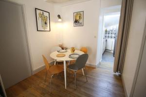 Appartements NEW : Au Monlogis : Grand Studio lumineux- Fibre : photos des chambres