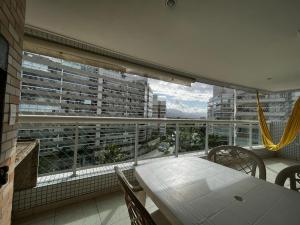 Lindo ap dentro da riviera mód 8 pertinho da praia área de lazer completa