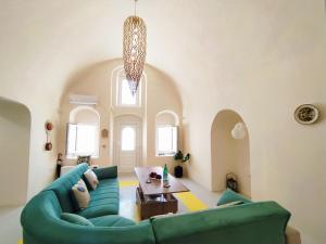 Dream Home- Santorini Cave House