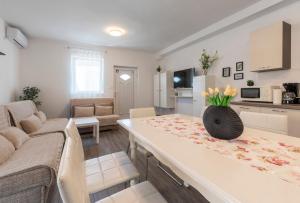 Villa Ivka - 100 m do plaže uvala Soline - KRK