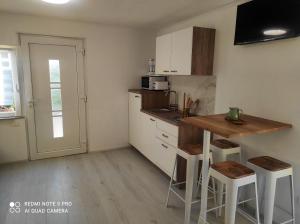 Cozy studio in Ripenda Verbanci 24 m² with private garden 