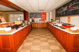 Hampton Inn CommerceNovi