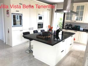 Villa Vista Bella Costa Adeje in ruhiger Villengegend mit Meerblick