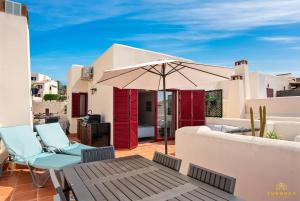 Beautiful penthouse in Casares with rooftop terrace and seaview