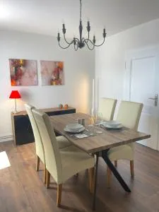 City Apartment, Ferienwohnung 3 ZKDB, Balkon, Dachgeschoss, nähe Düsseldorf - Tönisvorst
