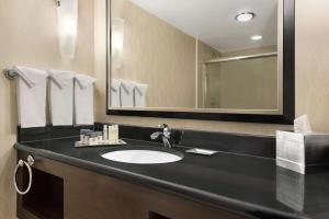 King Room room in DoubleTree by Hilton Wichita Airport