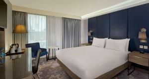 Superior King Room room in DoubleTree by Hilton Lincoln