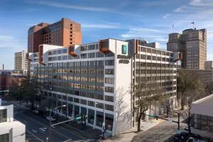 温斯顿-塞勒姆安博赛思套房酒店 - 温斯顿·塞勒姆