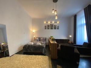 StraDom service Apartment