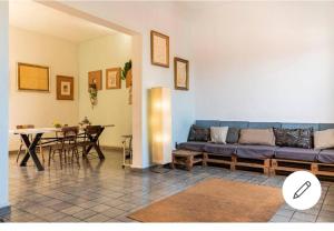 Room in the Colonial Zone
