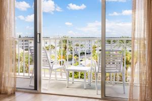 King Room with City View room in DoubleTree Beach Resort by Hilton Tampa Bay – North Redington Beach
