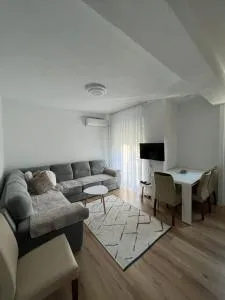 Icon Apartment - Pećska Banja