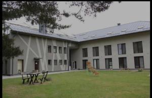 Prie Jūros Papėje, Baltija