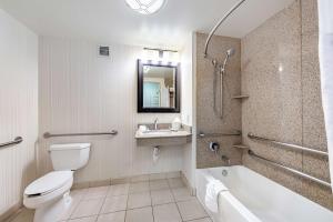 Queen Room room in Hilton Garden Inn Oxnard/Camarillo