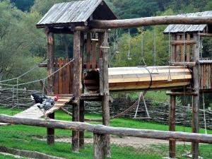 Къмпинг за Каравани и Кемпери Барите - Caravan Pitch Park Barite