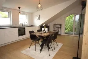 Central Penthouse Apartment w/ Terrace BBQ - Heinersreuth