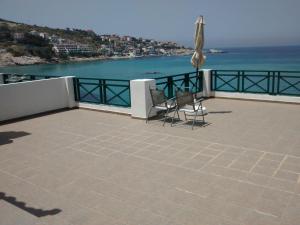 One-Bedroom Apartment with Sea View