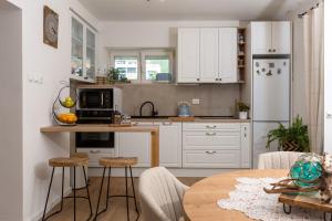 CASTELLA Mediterranean Hideaway