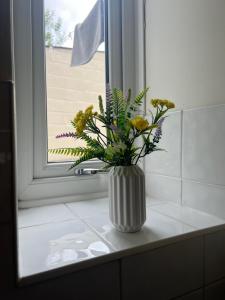 Cosy 1890s Home Nestled In Penistone