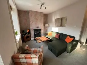 Cosy 1890s Home Nestled In Penistone - 丹比戴尔