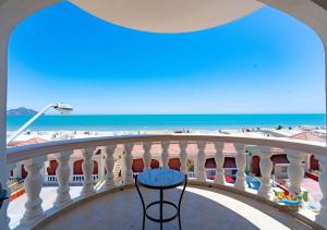 Incredible Beach side complex home Jerry`s Beach Club condo 4