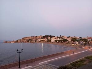 Annas - Castle and sea view house