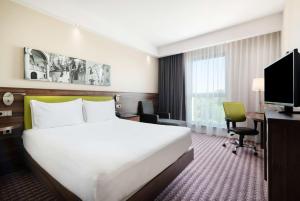 Queen Room room in Hampton by Hilton Krakow